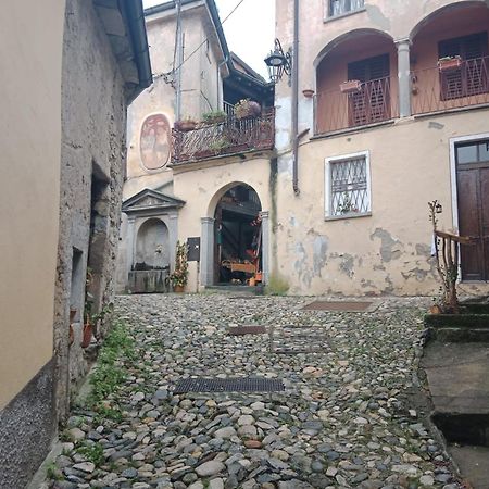 La Corte Del Poeta Arcumeggia Экстерьер фото